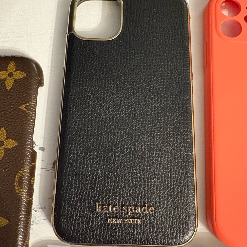 Assortment of 7 - Phone 11  Case - Picture 4 of 11